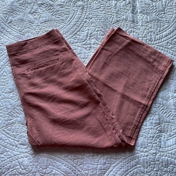LOFT High-Waisted Pink Capri Pants - Picture 4 of 8
